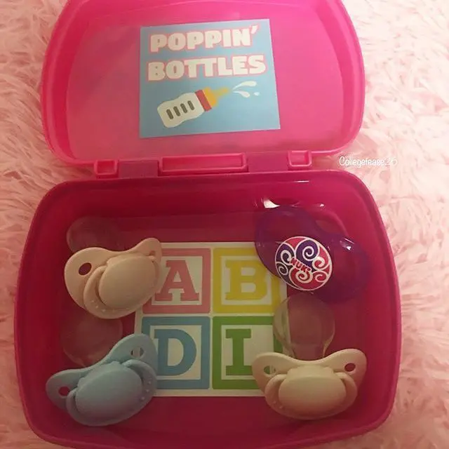 Now this is a great looking pacifier box by @collegetease26
